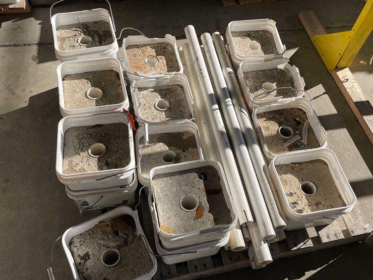 #2785-•-portable-safety-barrier-image-9