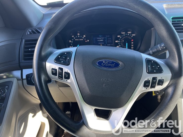 2013-ford-explorer-image-21