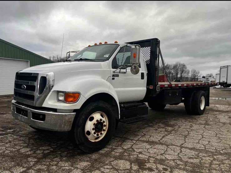 2012-ford-f650-image-1
