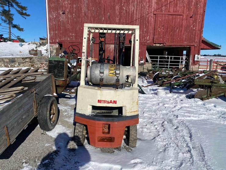 nissan-40-lp-forklift-image-3