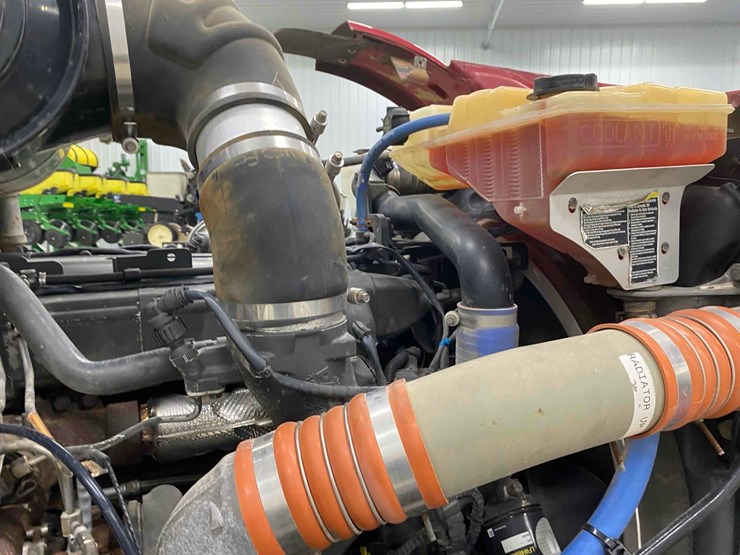 2014-peterbilt-365-image-86