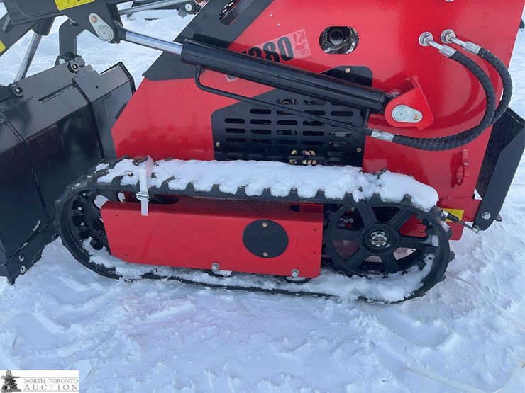 2026-unused-captok-ck380c-tracked-mini-skid-steer-image-7