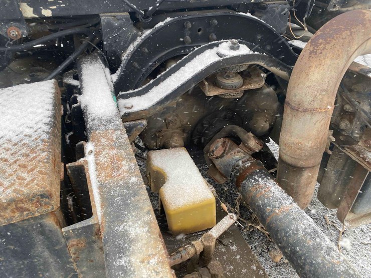 1983-ford-9000-image-52