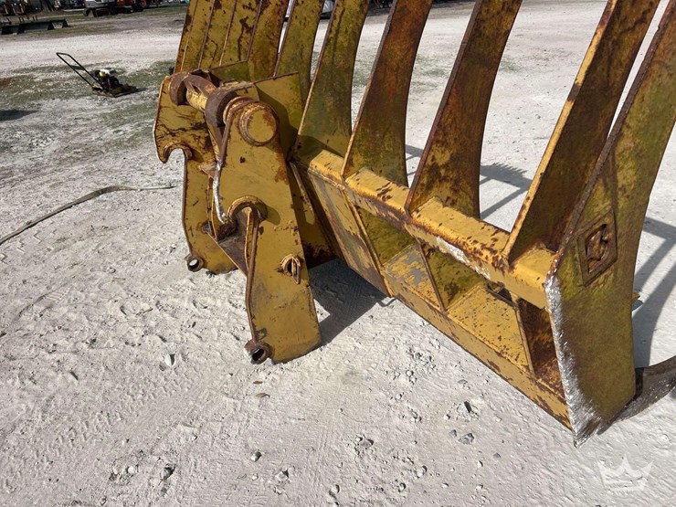 root-rake-loader-attachment-image-8