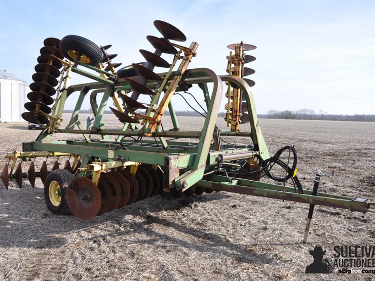 john-deere-230-image-3