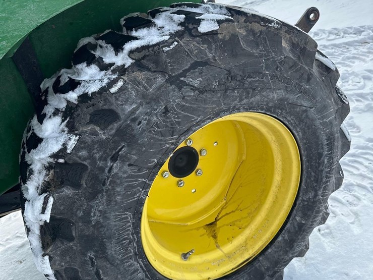 john-deere-3038e-image-6