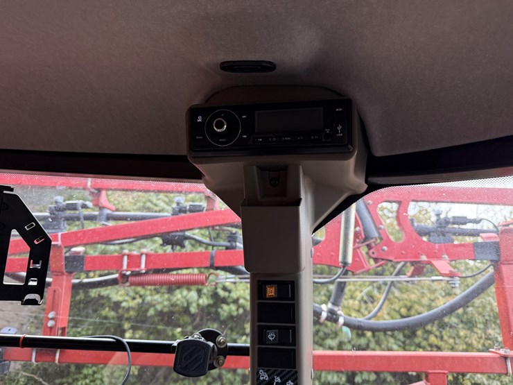 2019-case-ih-patriot-2250-image-39