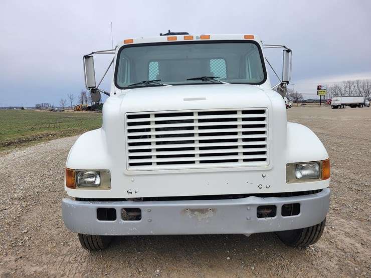 2000-case-ih-4700-image-27