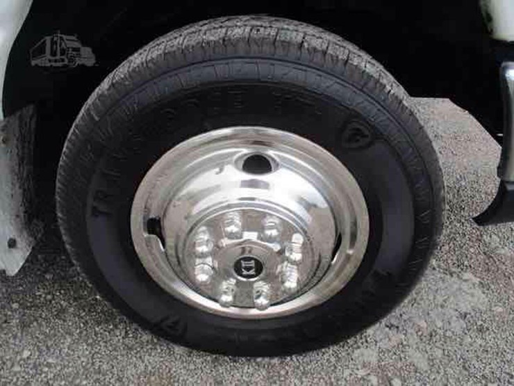 2013-ford-e450-image-18