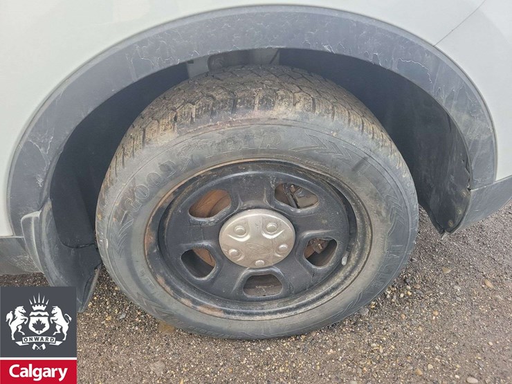 2016-ford-explorer-image-8