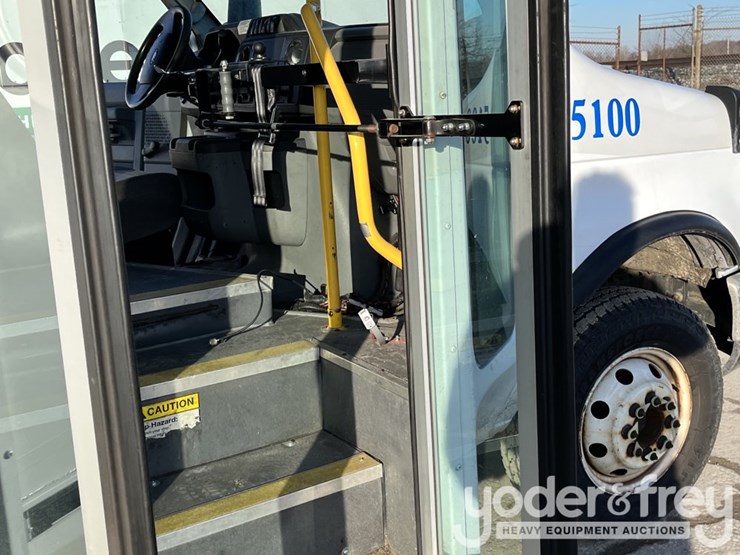 2016-ford-e450-image-42