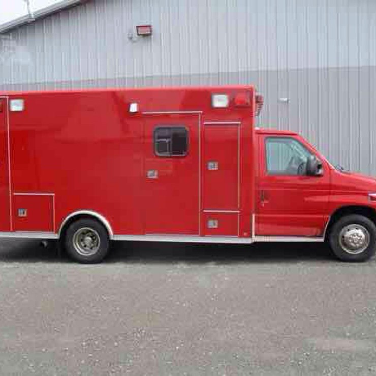 2004 FORD E450