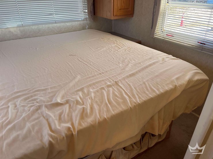 2004-ford-e450-image-65