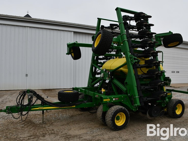 2015-john-deere-35-image-1