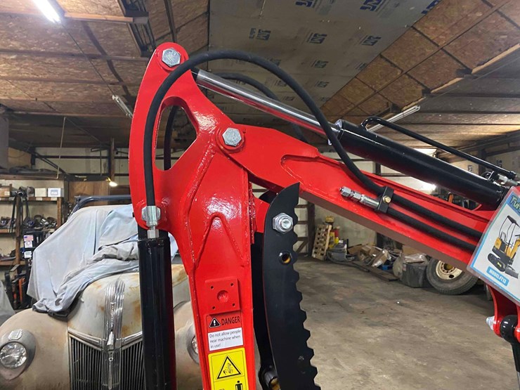 2025-future-ft13-mini-excavator-image-7