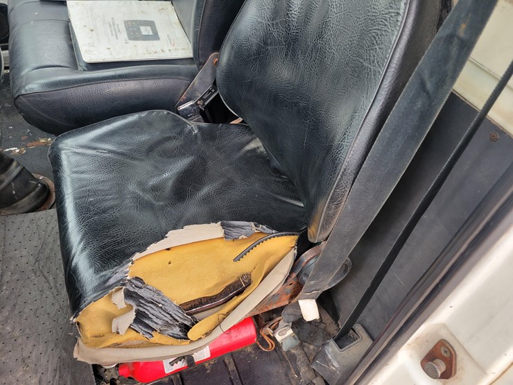 1993-ford-l8000-image-15