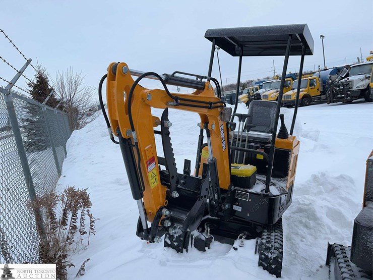 2026-unused-captok-ck15-mini-excavator-image-1