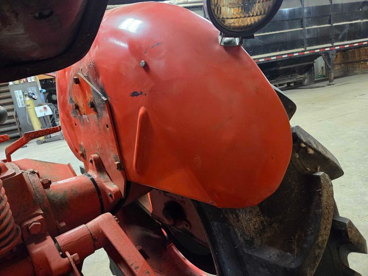 1952-allis-chalmers-wd-tractor-image-11