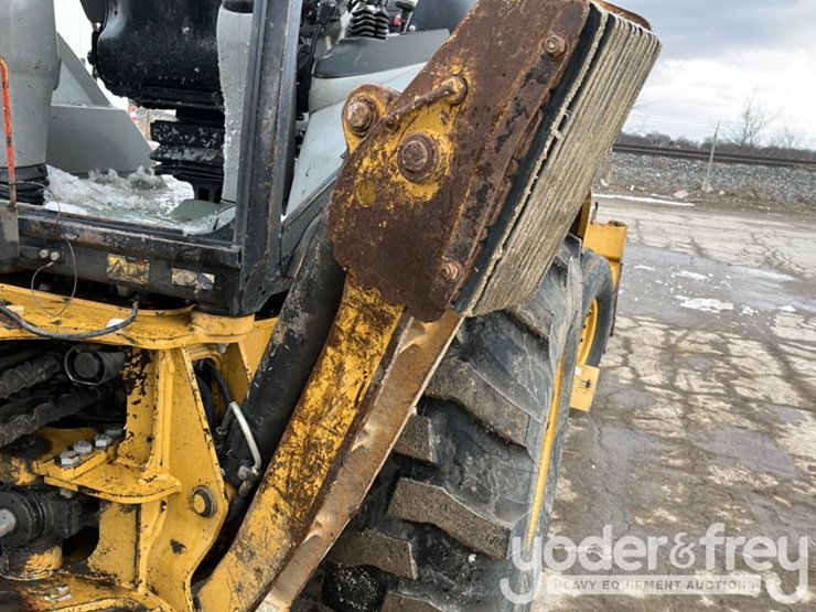 2011-caterpillar-420e-image-33