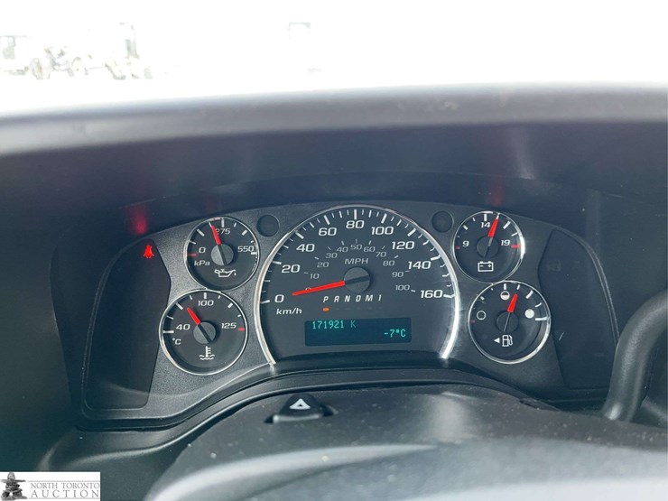 2017-chevrolet-express-s/a-ambulance-image-19