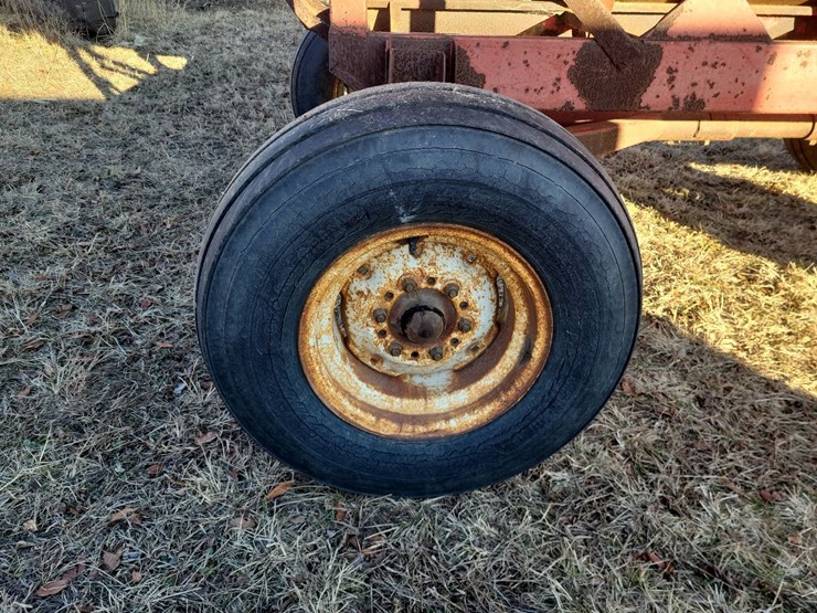 hopper-wagon-w/running-gear-image-34