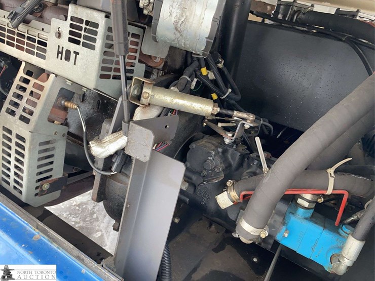 2010-zamboni-445-image-9