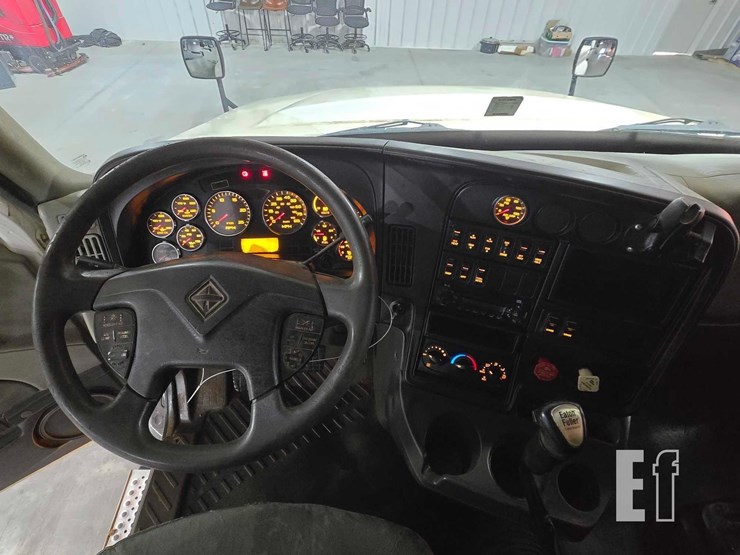 2012-international-prostar-image-14