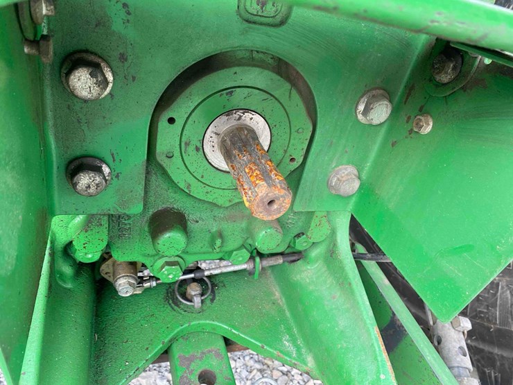 2013-john-deere-5085m-image-11