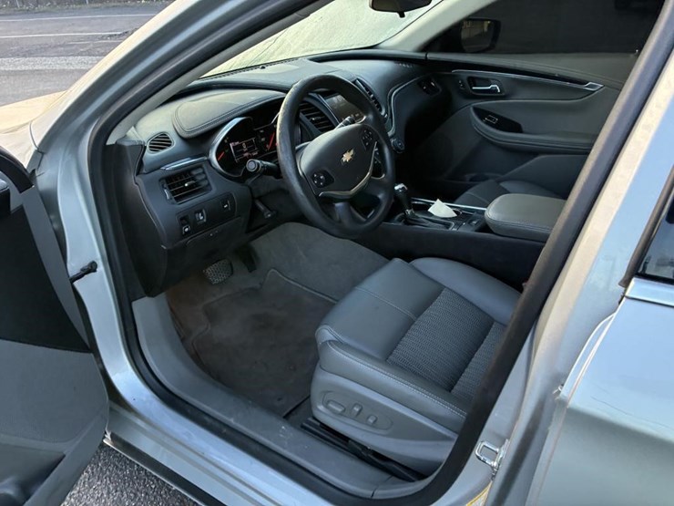 2018-chevrolet-impala-sedan-image-11