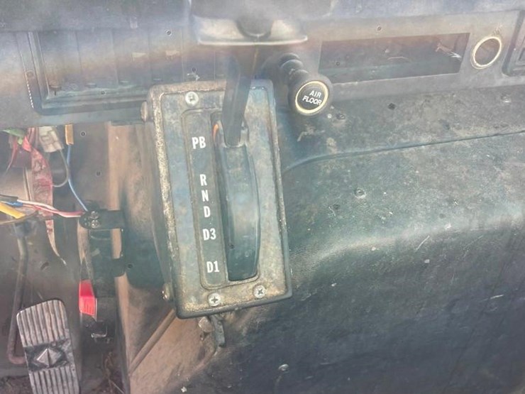 international-4700-image-8