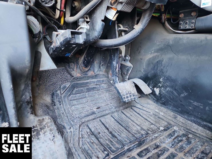 2009-international-workstar-7600-image-26