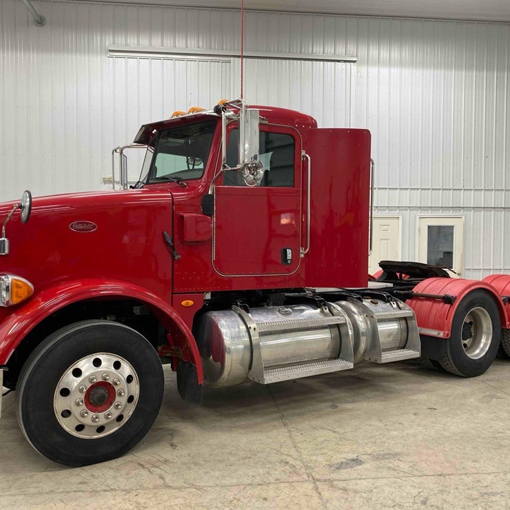2014 PETERBILT 365