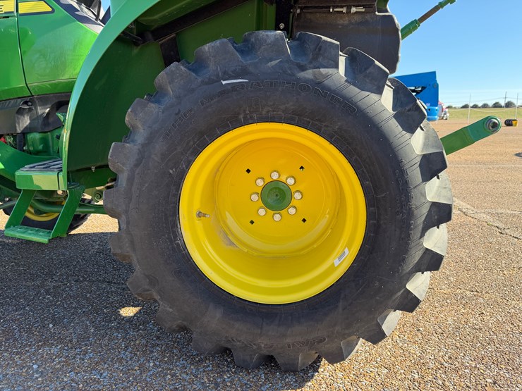 2025-john-deere-3025d-image-19