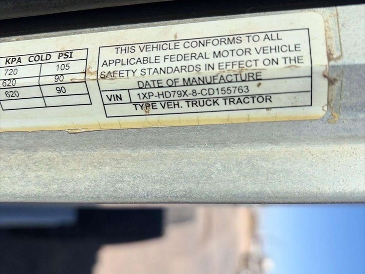 2012-peterbilt-386-image-5