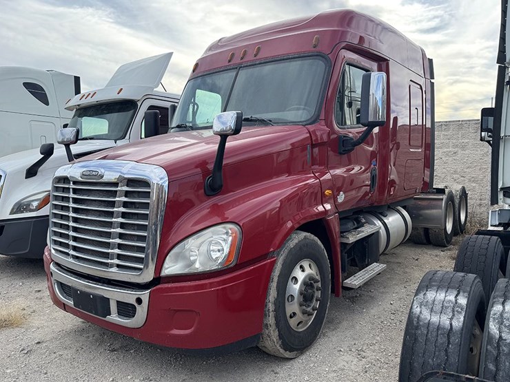 2018-freightliner-cascadia-125-image-1