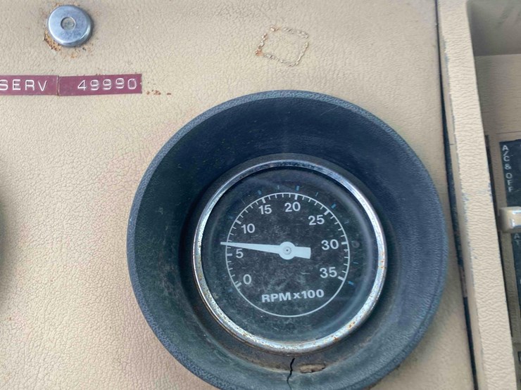 1983-ford-9000-image-73