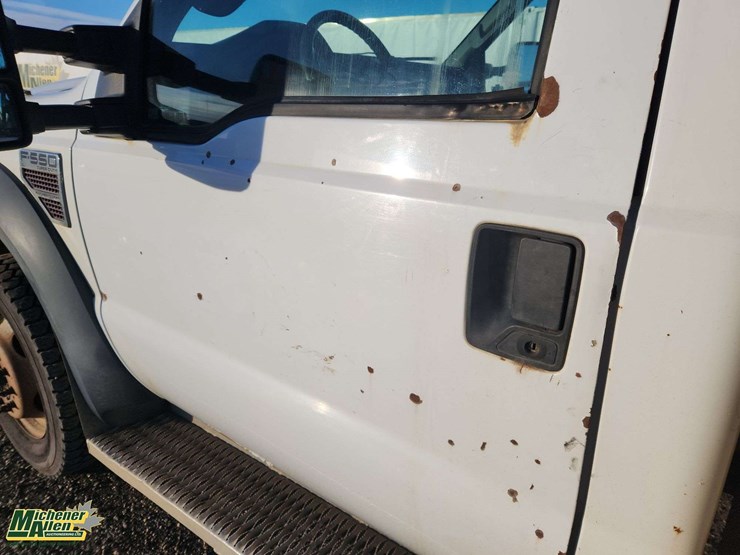 2008-ford-f550-image-38