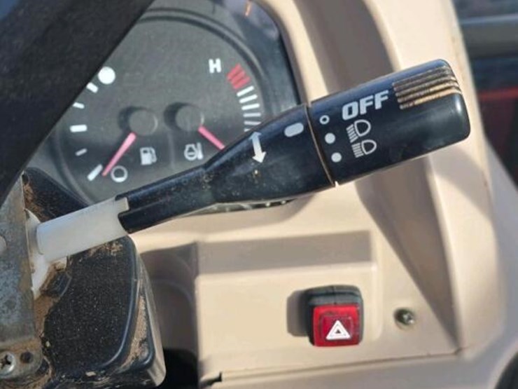 kubota-la1353-image-26