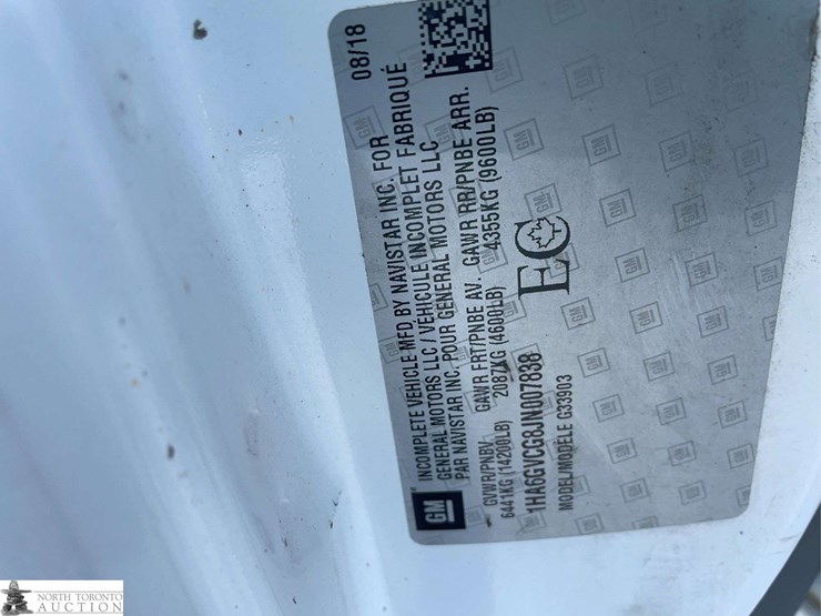 2018-chevrolet-express-dual-rear-wheel-cab-&-chassis-image-8