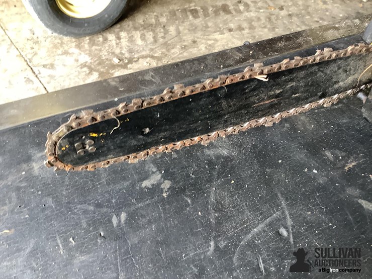 eager-beaver-chain-saw-image-11