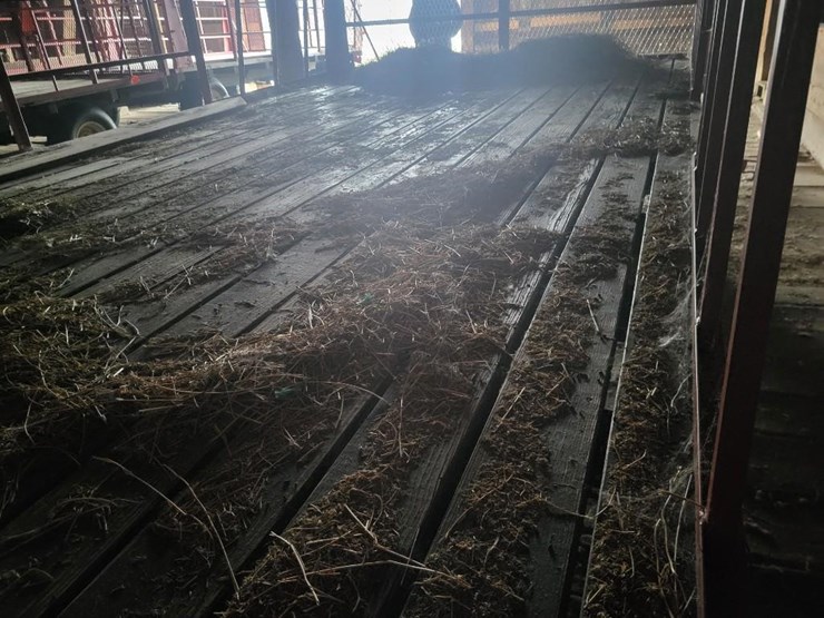 meyer-kicker-wagon-w/unverferth-rge10-running-gear---tag-#1113-image-32