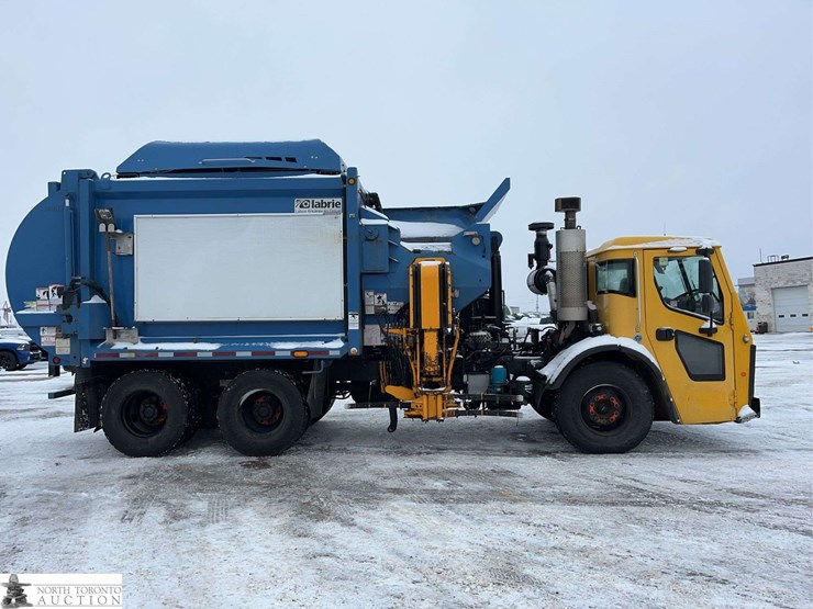 2018-mack-lr633-t/a-refuse-truck-image-7