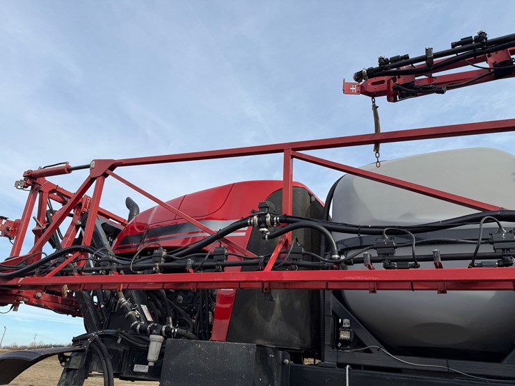 2019-case-ih-patriot-2250-image-26