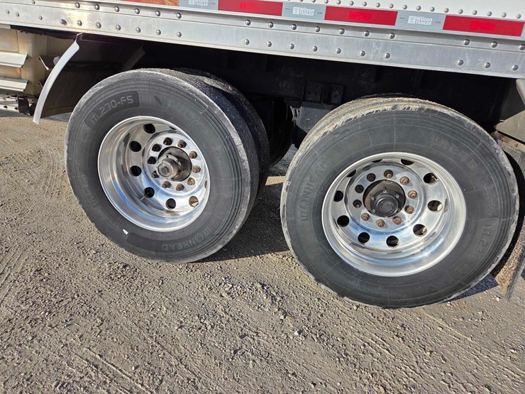 2011-wilson-hopper-bottom-image-31