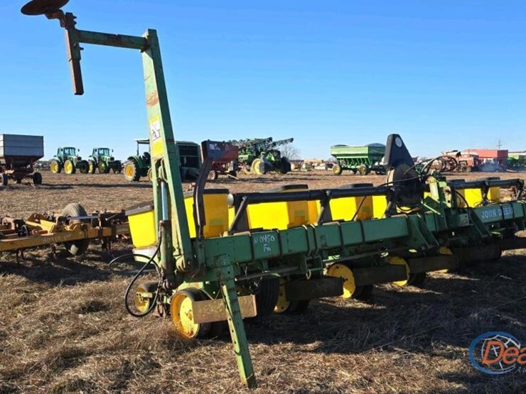 john-deere-7300-image-2