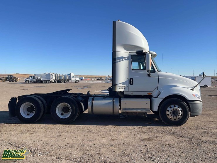 2017-international-prostar-image-7