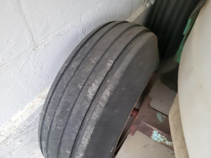 nurse-tender-w/cart-image-10