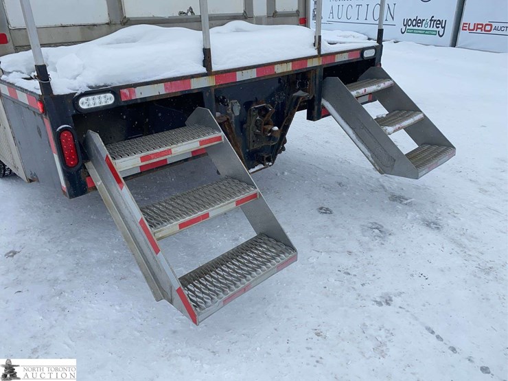 2009-international-durastar-4400-image-39