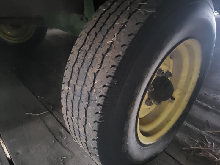 john-deere-18-image-17