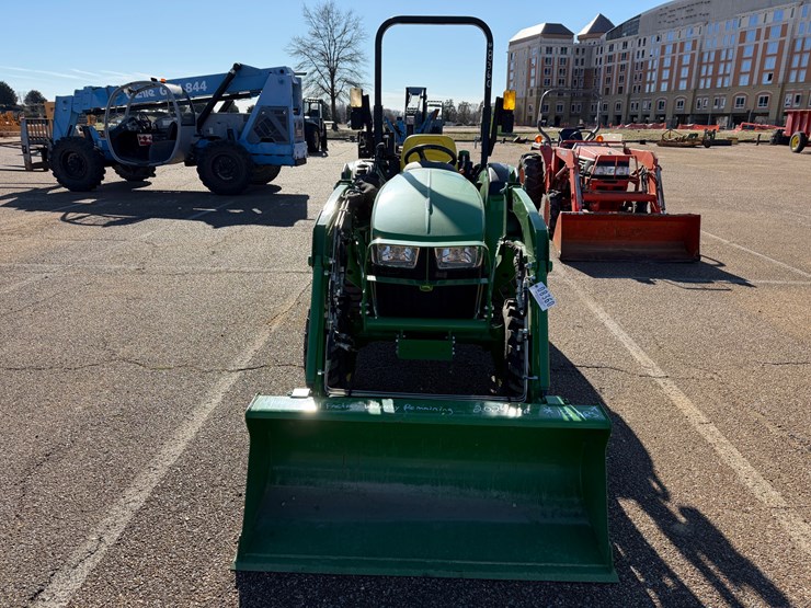 2025-john-deere-3025d-image-2